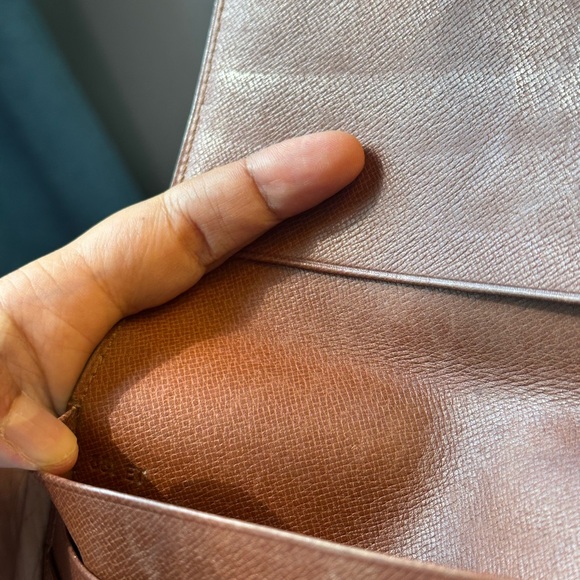 Louis Vuitton envelope wallet. See all pictures for any call outs. - Picture 7 of 13
